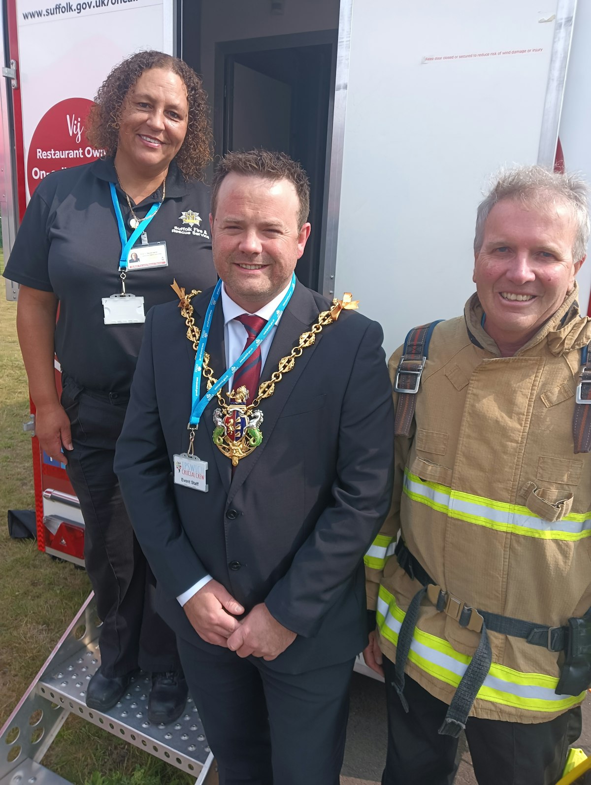 The Mayor of Ipswich meets SFRS crew